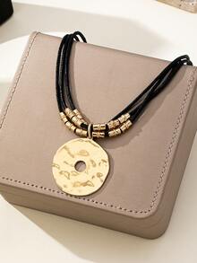 1 Peça Colar Vintage com Pingente de Textura de Metal Exagerada e Cordão Preto Sobreposto, Versátil para Uso Diário e Ocasiões