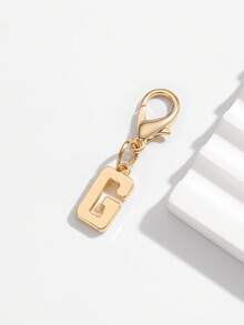 1pc Fashionable Minimalist 26 Small English Letter Shape Smooth Metal Keychain, Suitable For Women Car Key, Bag Decoration And Gift - Silver - View 8