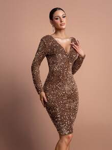 Chiếc đầm dạ hội thanh lịch dành cho quý cô này sở hữu thiết kế cổ chữ V duyên dáng, toát lên vẻ sang trọng vượt thời gian. Tay áo dài mềm mại tạo thêm nét tinh tế và chuyên nghiệp, trong khi phần váy ôm sát tôn dáng, mang đến vẻ ngoài tự tin. Những chi tiết đính sequin lấp lánh tạo nên vẻ ngoài sang trọng. Đây là sự lựa chọn lý tưởng cho những dịp trang trọng cao cấp như dạ tiệc lớn, đám cưới thắt cà vạt đen, dạ hội từ thiện, sự kiện doanh nghiệp và các bữa tối độc quyền. - Cà phê nâu - Xem 7