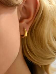 1pair Fashionable Stainless Steel Glossy Earrings For Women, Vintage & Classic Design Suitable For Wedding, Anniversary, And Daily Wear