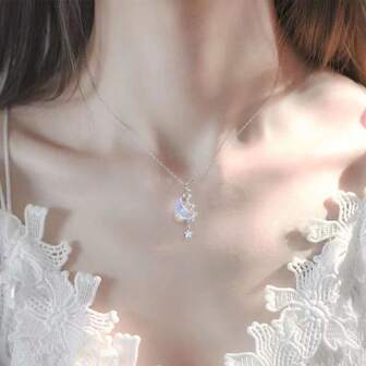 1 件简约星空项链，精致独特设计，适合日常佩戴