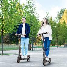 TODIMART T3 Electric Scooter For Adults, 350W Front Motor, Maximum Range Of 30 Kilometers, 120kg Load Capacity, Three-Speed Transmission To Adapt To Different Road Conditions, Equipped With A Mobile App To Check The Vehicle Status At Any Time