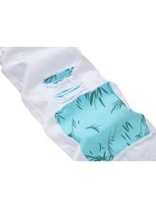 MICKASON Men's Ripped Relaxed Straight-Leg Regular Fit Distressed Jeans. Streetwear-Inspired Aesthetic, Vintage Charm, Nostalgic Vibe, Relaxed Fit. Two-Tone Patchwork Design Blends White And Light Green, Accented With Bamboo Leaf Print-Perfect For All Seasons. Effortlessly Transitions From Evening Dates And Business Meetings To Holiday Parties And Outdoor Adventures. - 白綠色 - 查看 4