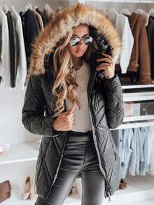 Jaqueta de inverno feminina acolchoada com capuz fixo e acabamento removível. Seu design clássico apresenta costuras decorativas e bolsos com zíper. É a peça de vestuário quente perfeita para o frio, oferecendo conforto e elegância para o dia a dia. - Preto - Ver 1