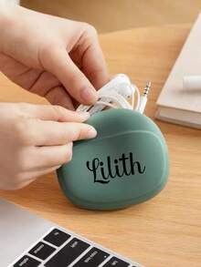 حقيبة تخزين سماعات الأذن من السيليكون قابلة للتخصيص، حقيبة رقمية محمولة، صندوق تخزين كابل الشحن والبيانات، حقيبة تخزين إكسسوارات إلكترونية ضرورية للسفر، مناسبة لشواحن، سماعات الأذن، سماعات الرأس، بطاقات SD، كابلات البيانات، متوفرة بمجموعة متنوعة من الألوان لتلبية احتياجات التخزين اليومية الخاصة بك. يمكن استخدامها للسفر والعمل والمدرسة وتخزين السكن الجامعي.