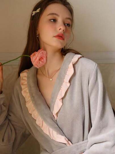 Solid Color Lace Trim Plush Robe, Cute Long Sleeve V-Neck Plush Robe, Autumn & Winter Women Sleepwear Long Plush Bathrobe Housecoat Thick, Suitable For Autumn & Winter Household, Wedding, Bathroom Decoration