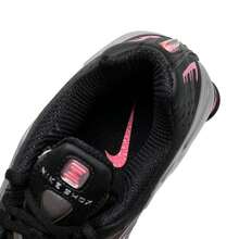 Nike Giày chạy bộ SHOX R4, giày thể thao nữ nhẹ và thời trang, thích hợp cho chạy bộ, thể thao và đi làm AR3565-012 - Đen/Bạc ánh kim/Tím hồng loang lổ - Xem 6