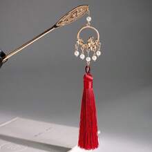 1pc/2pcs 2025 Red Tassel Hair Clip, Elegant Retro Fan-Shaped Hair Accessory For Bun Hairstyle, Hairpin, Bun Extension, Hair Bun Maker, Bun Hair Piece, Hair Styling Pins, Pins For Hair, Bobby Pins, Hair Accerssories, New Year Glamour