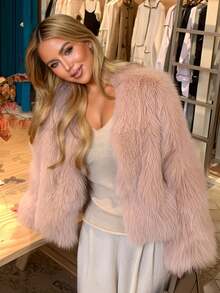 女士优雅粉色仿皮草外套，带口袋，时尚短款皮草大衣，修身剪裁，街头风外套，适合秋冬季节、度假、日常穿着、旅行、下午茶、约会等各种场合。 - 淺粉色 - 查看 9