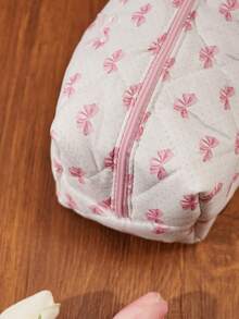 可爱蝴蝶结化妆包，可爱蝴蝶结图案洗漱包，旅行化妆收纳包，拉链袋，绗缝化妆包，时尚可折叠通勤化妆包，可装化妆刷，美观化妆包，送礼佳品，朋友、女孩、学生适用。绗缝花卉拉链化妆包，可爱花卉拉链化妆包，礼品之选。 - 粉色 - 查看 5