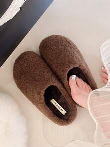 Papuci pufoși cu talpă groasă pentru femei, cu vârful închis, pentru exterior, toamnă/iarnă, sandale pufoase pentru femei mici, papuci de interior/birou, toc de 4 cm, mărimea 35-40 - cafea maro - Vizualizare 4