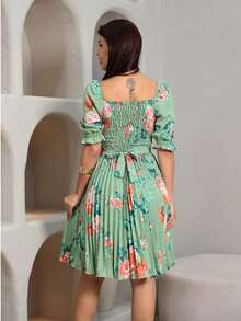 Vestido Curto Feminino estampado crepinho De Manga Curto Cintura Alta Plissada