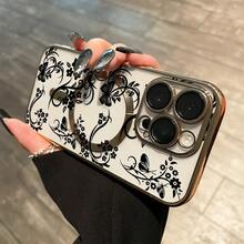 funda de teléfono Patrones de flores hermosas La funda de teléfono magnética electrochapada con lente todo incluido soporta carga inalámbrica magnética y adecuada para las series iPhone16promax, 16 15pro, 14 14 Plus/14 Promax, 13 13 Pro, 12Pro, 11/11 Pro y Pro.un gran regalo para amigos, cumpleaños y festivales. - Dorado - Ver 11