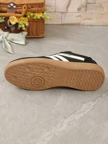 女士户外休闲运动鞋经典款超细纤维皮革复古运动鞋2025新款交叉系带运动鞋简约时尚舒适户外学生网球跑步鞋 - 米色 - 查看 2