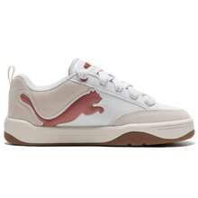 Puma 男女通用舒适休闲系带低帮运动鞋，Park Lifestyle SD 轻便户外运动鞋，适合日常穿着 - 彪馬白-磚紅-暖白 - 查看 2