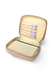 1 buc. Geantă de umăr multifuncțională pentru Biblie, brodată cu litere de dimensiuni mari pentru femei, geantă de mână pentru Biblie, geantă pentru Biblie, geantă pentru Biblie cu curea de umăr, cutie pentru marcaje biblice, potrivită pentru fete și femei, depozitare zilnică, participarea la activități de cult, pentru copii, părinți, cadou de sărbători, nu include toate pixurile și caietele din interior. Vă rugăm să rețineți dacă dimensiunea produsului din imagine este potrivită pentru dvs.