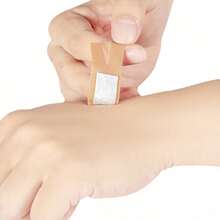 100/10pcs X-Shaped Bandages, Emergency Wound Hemostatic Patches, Fingertip Bandages, Flexible Shaped Bandages, Waterproof Bandages, Creative Dressings And Wound Dressings, Breathable Adhesive Bandages - Suitable For Emergency Wound Care, Abrasions, Blisters, Etc.