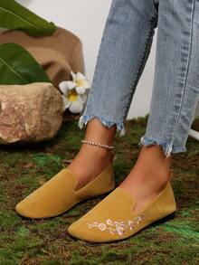 Spring/Autumn New Fashion Indoor/Outdoor Women's Flats, Lightweight Soft Comfortable Women's Shoes, Comfortable Embroidered Floral Fabric Women's Flats, Christmas/Holiday Style Women's Shoes