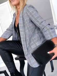 Women's Grey Plaid Woven Fabric Regular Fit Long Sleeve Blazer Jacket, Creating A Casual Chic Look