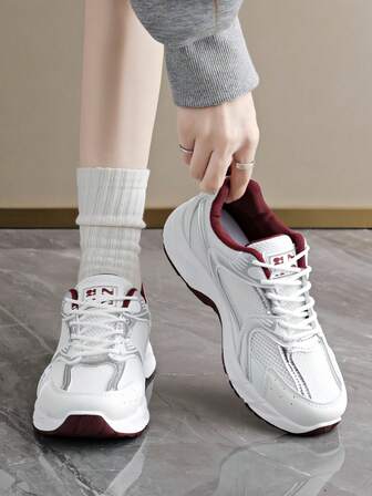 Nya Casual Sneakers för Dam, Grova Sneakers, Skor, Vita Skor, Modeller för Par, Rund Tå Snörning, Mesh & Läder, Andningsbara, Mångsidiga, Mönstrade & Graffiti, Collegestil, Studentskor, Fritidsskor för Utomhus, Pendlingsskor