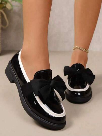 Women's Multifunctional Casual Bow Decoration Metal Chain Decoration Loafers Flat Shoes, Mirror Material, Retro Elegant British Style, Comfortable And Soft Oxford Shoes, Black, White, Brown Luster, 2025 Spring/Summer Autumn/Winter New Style