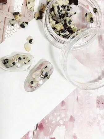 1 盒全新鹌鹑蛋美甲装饰，日本天然石可爱熊猫石美甲水钻装饰，美甲组件，配件，美甲装饰，用于美甲设计，适用于美甲沙龙