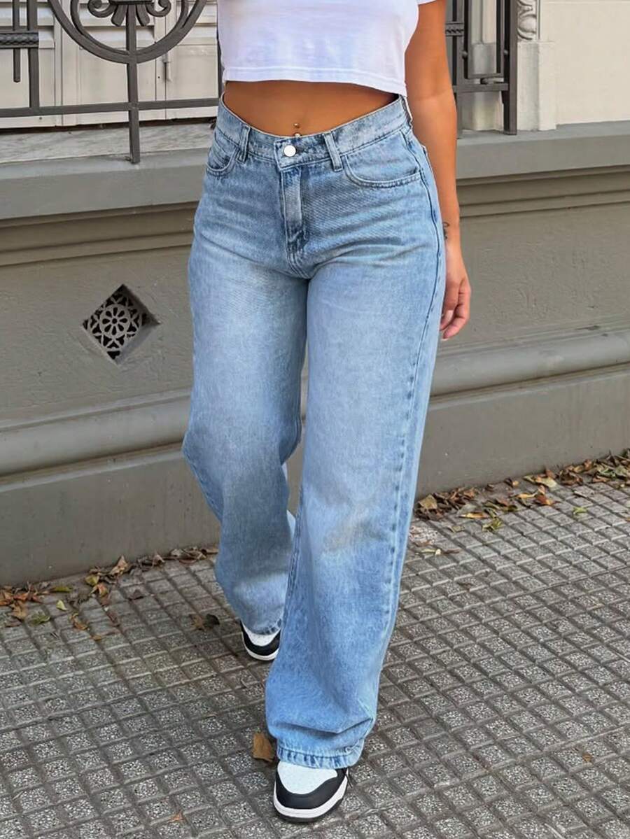 Women's Boyfriend Loose Straight Leg Jeans - Medium Wash - View 1