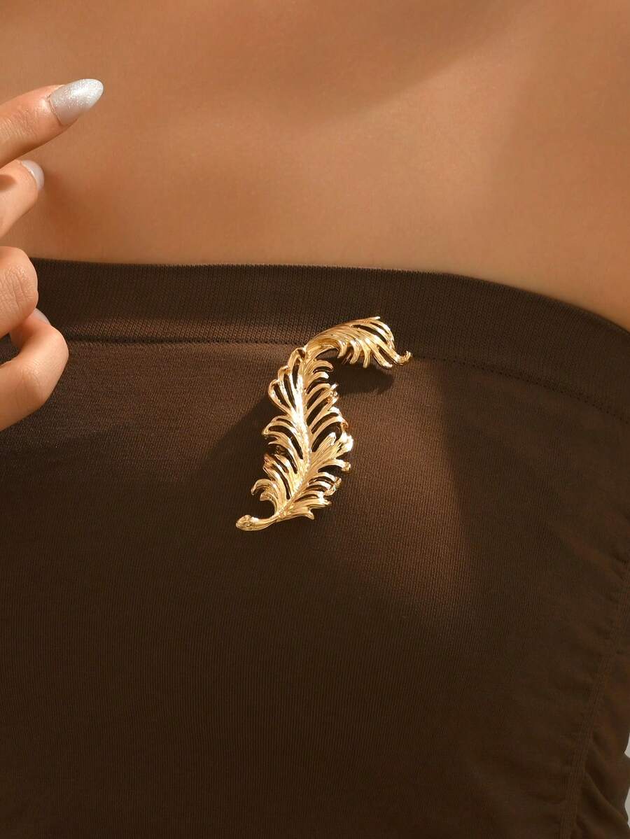 2025新款优雅复古胸针，多种款式可选：3D立体花卉、金色水钻蝴蝶结、几何图形、镶钻嘴唇、DIY手绘滴油蜜蜂、蜜蜂、昆虫、大黄蜂、镶钻鱼眼、金色花朵、白色玉兰花、羽毛、太阳、逗号、邪眼、树叶、鹿角。高品质，适合节日、派对、晚宴、情人节、感恩节、母亲节等场合的礼物。 - 金色 - 查看 1