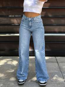 Women's Boyfriend Loose Straight Leg Jeans - Medium Wash - View 4