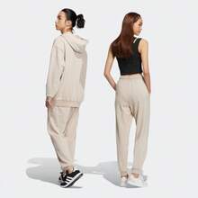 Adidas بنطلون رياضي كاجوال يونيسكس من أديداس، مريح وقوي - بني - مشاهدة 3