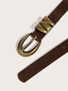 1条复古咖啡色女士腰带，优雅的青铜色带扣搭配纯色天鹅绒腰带，适合搭配连衣裙、毛衣、外套，是派对、休闲外出、日常通勤、返校季、音乐节、秋季和圣诞节的理想之选。