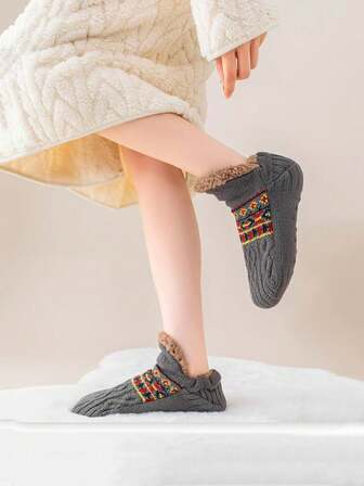 圣诞节厚款保暖防滑地板袜，女士保暖舒适短筒袜，适合室内家居使用，冬季