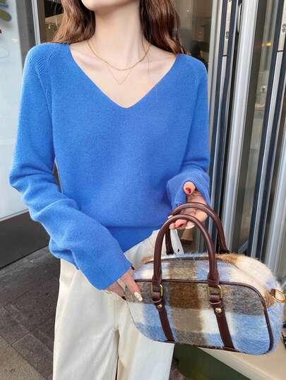 女士秋冬简约V领百搭套头毛衣