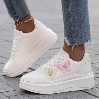 Trendiga fjärilsdesignade plattformsneakers med tjock sula