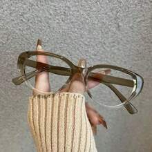 Women's Fashionable High-End Retro Modern Cat Eye Glasses