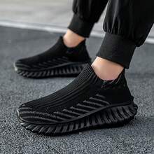 Men's Shoes 2025 New Autumn Fly-Woven Mesh Soft-Soled Socks Shoes Men's Slip-On Soft-Soled Casual Sneakers - Black - View 4