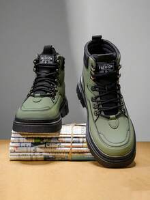 بوت رجالية عالية الكاحل، جديدة للخريف والربيع ذات نعل مطاطي مبطن بالفرو الأسود الناعم، بوت كاجوال متوسطة الطول، بوت رجالية عصرية تناسب البناطيل الجينز