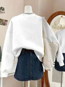 Sweat-shirt rond en coton pour femmes avec graphique mignon d'extraterrestre "Je m'en fiche". Vêtement de sport ample en coton, col rond, tissu épais, convient pour l'automne et l'hiver avec doublure polaire chaude. Top basique décontracté et confortable pour femmes, style polyvalent pour la rue et l'université, manches longues adapté aux temps froids, vêtement de sport de rue pour femmes. - Blanc - Voir 2