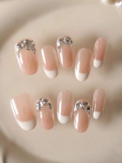 XEERCOOU 10 Peças Unhas Postiças Estilo Francês Branco Curto, Unhas Falsas com Estampa de Leopardo Prateado e Diamante Reluzente para Uso Diário no Escritório, Inclui 1 folha de Adesivos e 1 Lixa Pequena