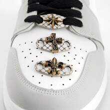 1 Pair Vintage Gold & Silver Combination Metal Shoelace Decorative Buckles - Antique Silver + Antique Gold (Iris) - View 3