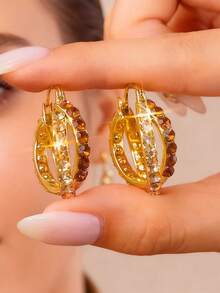 2pcs Autumn/Winter Maillard Color Fully Rhinestoned Criss-Cross Hoop Earrings, Luxurious, Elegant, High-End Sophisticated Earrings