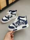 キッズ スニーカー