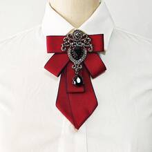 Nơ cài áo, trâm cài, cà vạt bướm và hoa cài áo thời trang cao cấp dành cho cả bé trai và bé gái. Có dây chun giúp dễ dàng đeo và tháo. Phù hợp cho chú rể và phù rể, phù hợp mặc trong các buổi tiệc và hộp đêm, cũng như để phối đồ hàng ngày. - nơ - Xem 18