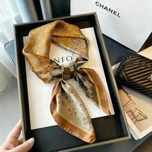 1pc Faux Silk Simple Pattern Printed 27.6in Small Square Scarf/Bandana, Versatile Waist Belt For Women, Spring/Summer/Autumn, Fashion Scarf/Neckerchief, Gift For Mom, For Dress