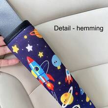 2 pezzi Imbottiture per spalla auto, design disponibili: astronauta, coniglio rosa, dinosauro, luna colorata. 1 imbottitura per spalla + 1 imbottitura per pancia. Minimalista e alla moda, essenziale per i viaggi in famiglia, adatto come regalo per feste, favori di partito. Facile installazione, indispensabile per i proprietari di auto.
