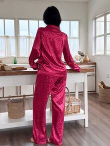 Pink Leopard Jacquard Women Long Sleeve Top & Pants Pajama Set, Winter Clothes - Burgundy - View 2