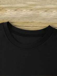 Camiseta informal de manga corta para niño con estampado de grafiti de dibujos animados, cuello redondo holgado, tejido de punto suave y transpirable, adecuada para primavera, verano y otoño, juegos diarios y actividades al aire libre, ropa infantil de temporada, ropa infantil divertida, ropa infantil cómoda, ropa infantil duradera, camisetas infantiles, moda infantil, ropa de otoño, camisetas ligeras, camisetas estampadas, niños pequeños, uso diario, regalos de cumpleaños, uso diario - Negro - Ver 4