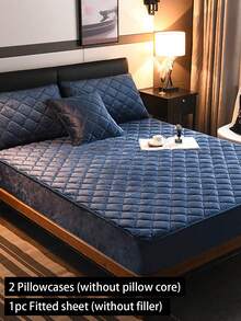 3件套藏蓝色水晶绒绗缝柔软床上用品套装（1个床笠+2个枕套），适用于卧室和客房，可机洗，四季皆宜 - 寶藍色 - 查看 4