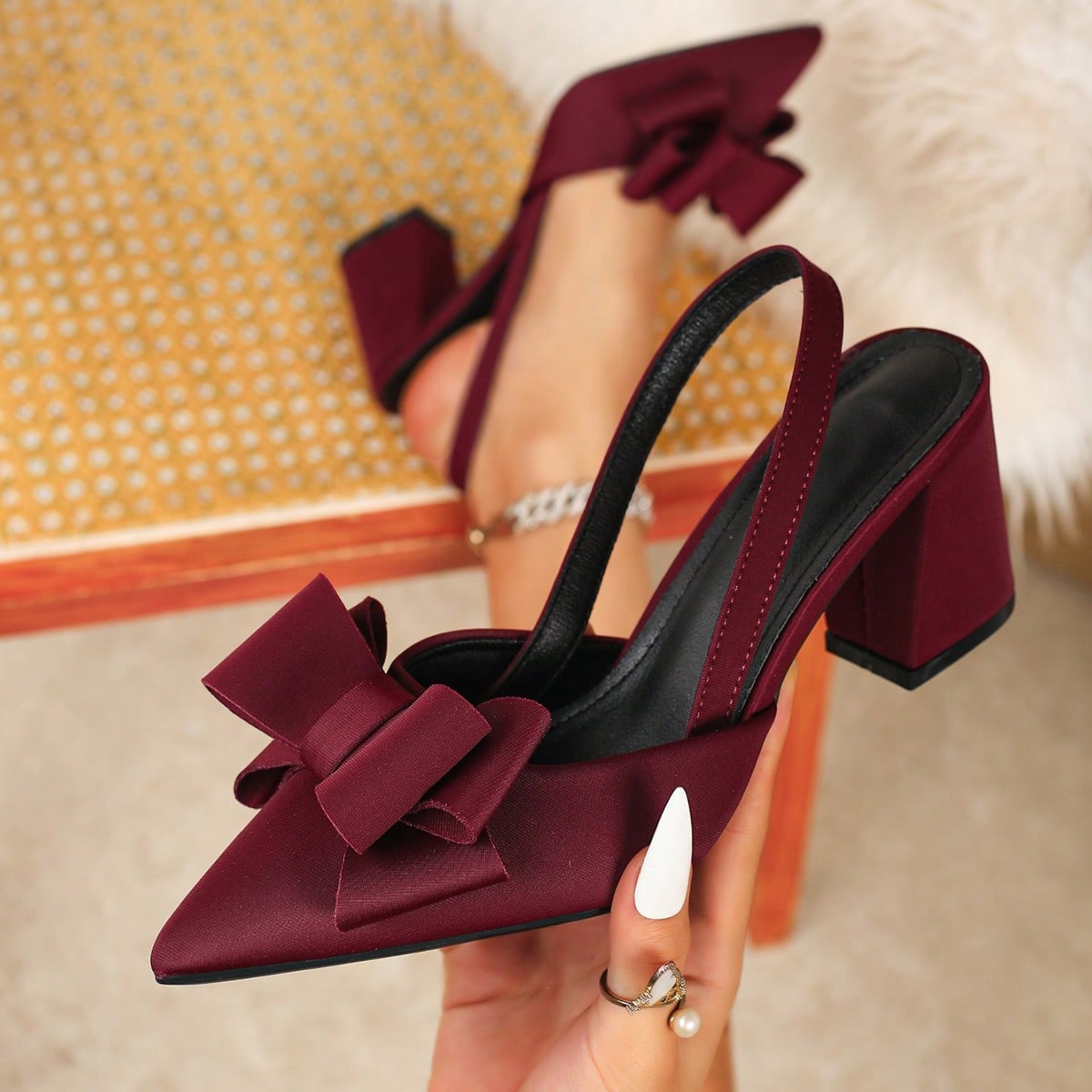 Zapatos de tacón alto elegantes y sexys con decoración de lazo, punta afilada, cómodos para fiestas