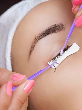 100 支纳米清洁棉签 - 按照韩国美容标准设计，超细笔尖，可精确描绘眼线，适合敏感肌肤，柔软米色包装，每支棉签单独卫生包装 - 柔和色彩 - 大容量化妆必需品，用于睫毛护理、卸妆和眼线涂抹 - 适合敏感眼部和隐形眼镜佩戴者 - 整齐排列 200 支，无香型，多种颜色可选，可精确化妆和清洁